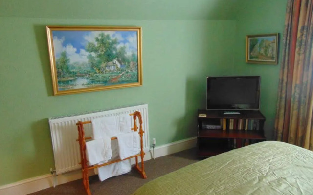Holywell Guest House