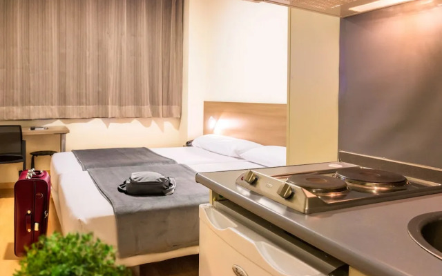 Hotel Vértice Roomspace Madrid