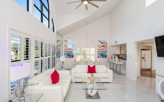 Blue Lagoon Estate