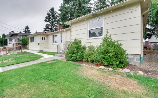 Tacoma Vacation Rental w/ Outdoor Fireplace