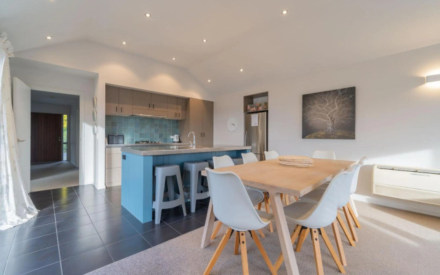 Southland Sounds - Te Anau Holiday Home