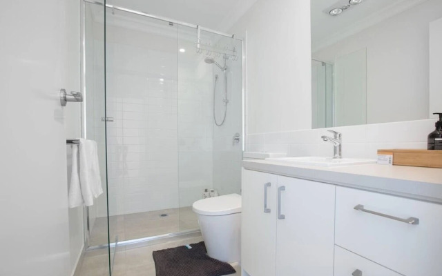 Captivating Large 4br@narre Warren