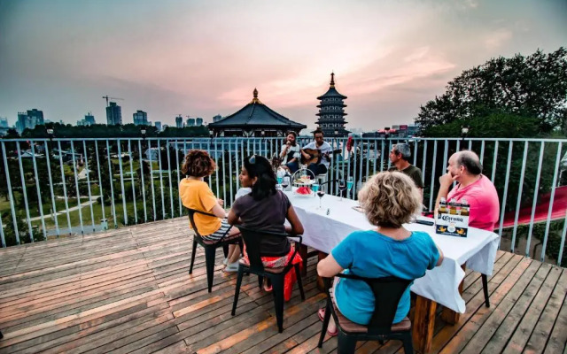 Luoyang Yijia International Youth Hostel