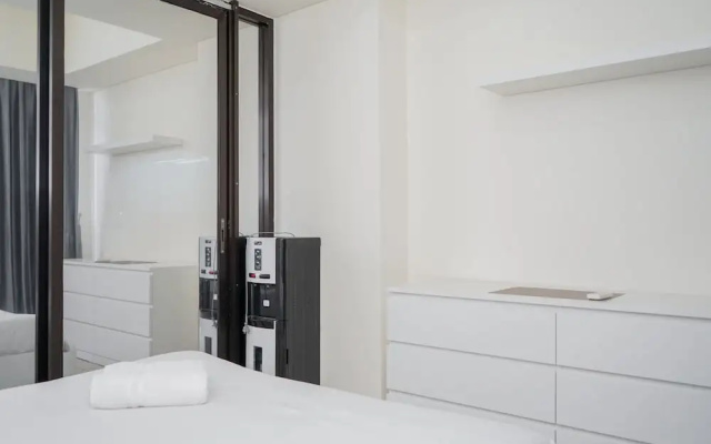 Comfy and Modern 1BR The Accent Bintaro Apartment