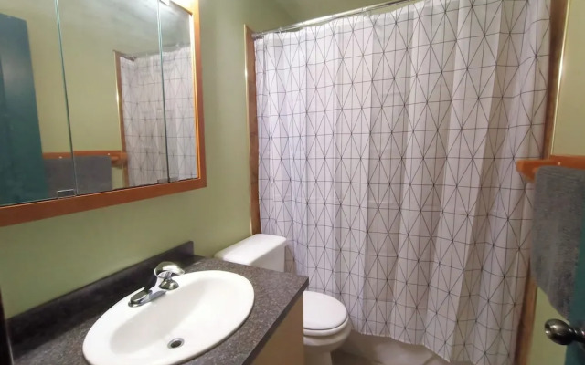 Golden Mountain View Suites