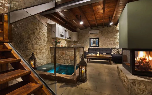 Oinoessa Traditional Boutique Houses