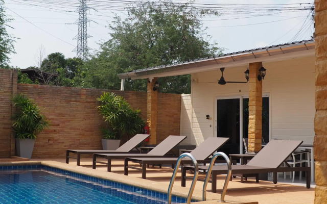 Mangoes Guesthouse