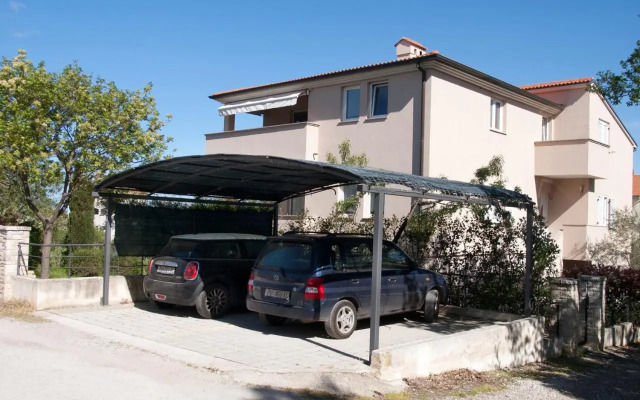 Apartments Pino