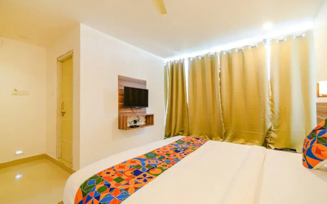 Fabhotel Wr Grand I