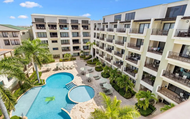 2BR 2BA Duplex w Amazing Views Pool Amenities