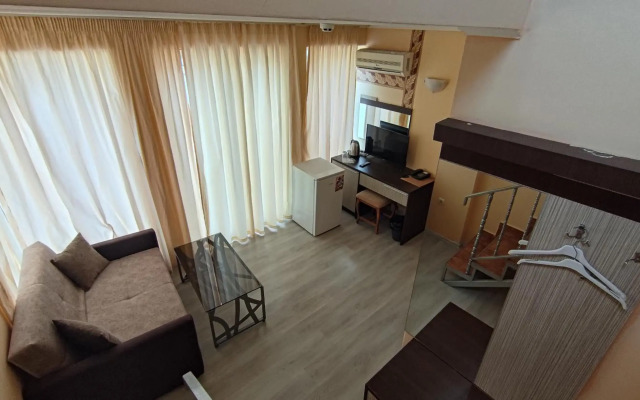 Lotos Hotel