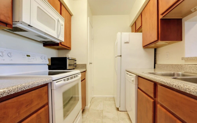 Balcony & Pool Access: Condo in Galveston!
