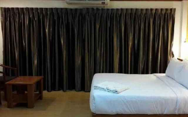 Sea Falcon Hotel