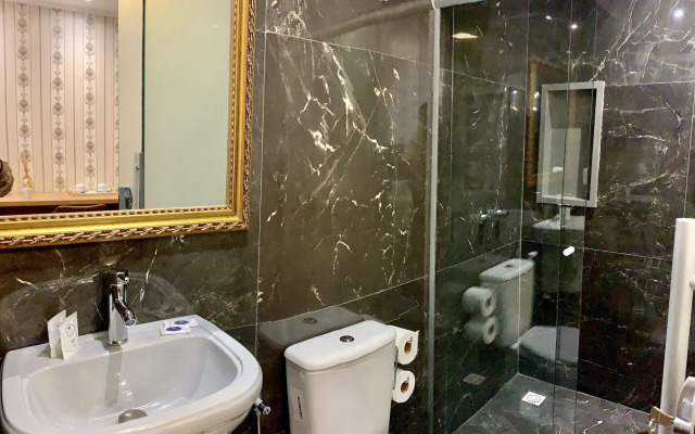 Eleganz Hostel & Suites