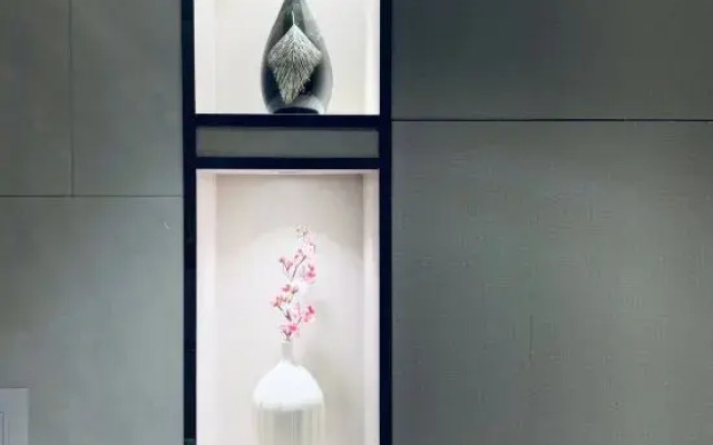 Yahao Garden Hotel (Shenzhen Songgang Metro Station)
