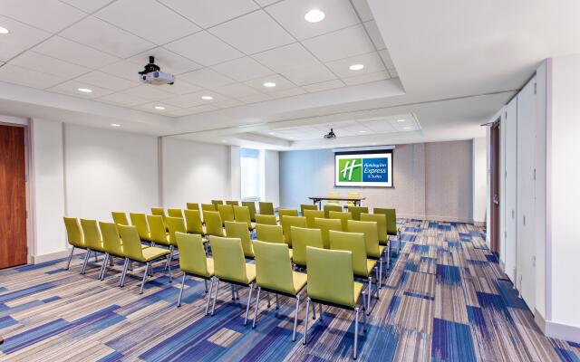 Holiday Inn Express & Suites Houston S - Medical Ctr Area by IHG