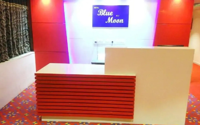 Hotel Blue Moon by Sky Stays