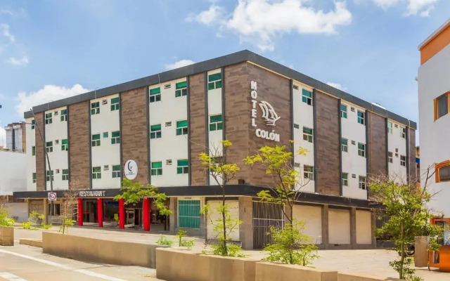 OYO Hotel Colón Express