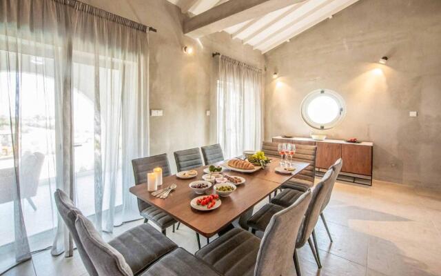 Protaras Art House Seviews