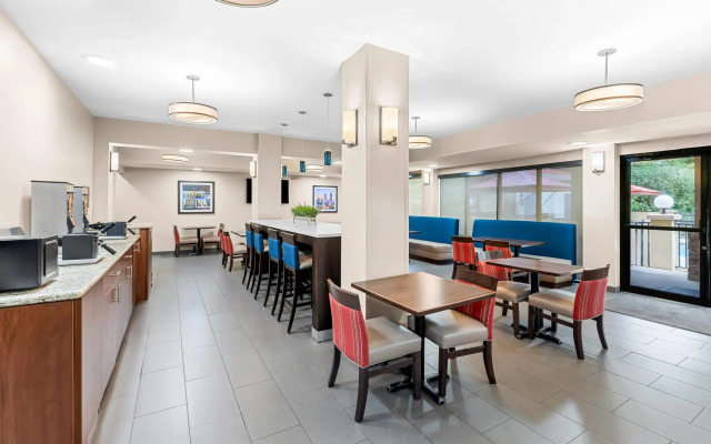 Comfort Suites Daphne - Mobile East Bay