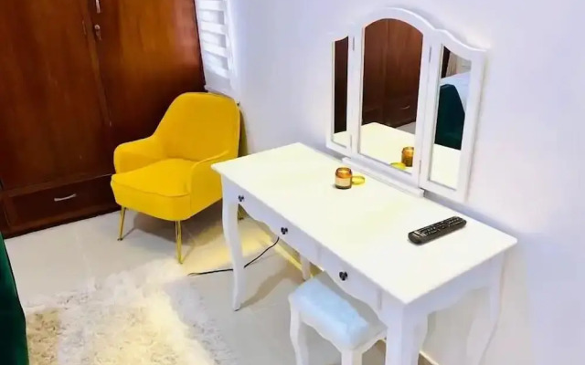 1677 Mayfair Apartment