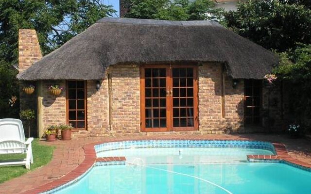Avon Road Guest House & Tours