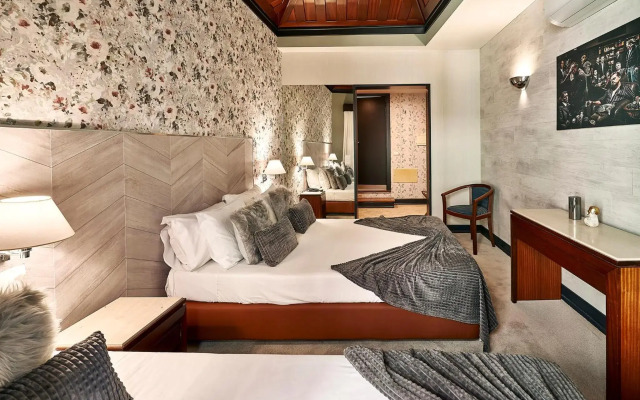 José Estêvão Hotel
