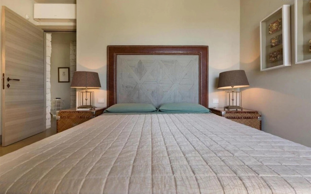 246 Villa Extralusso con Piscina a Manduria