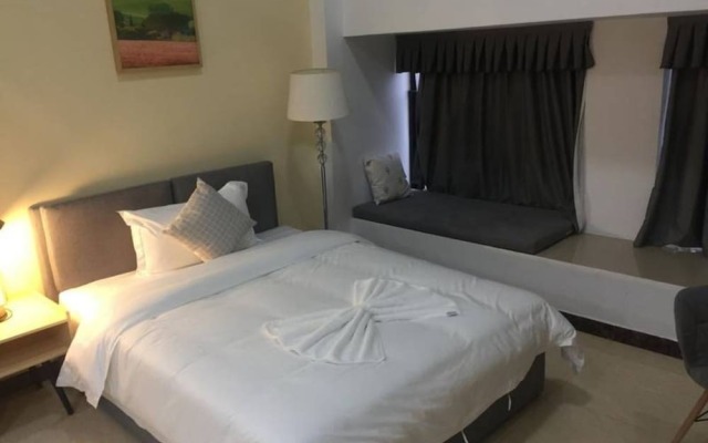 HT Aparthotel