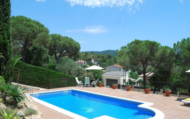 Luxurious Villa in Tordera With Private Pool and Garden