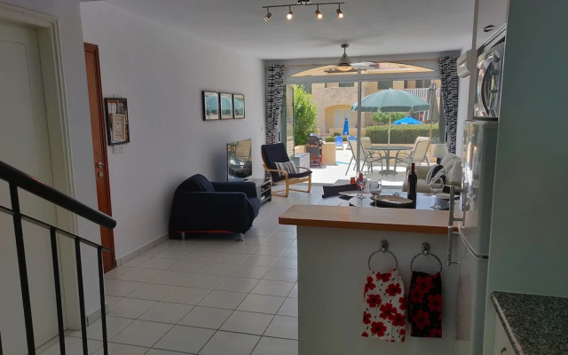 Cyprus-2 Beds Ensuite, Pool, Patios, Wifi, Parking