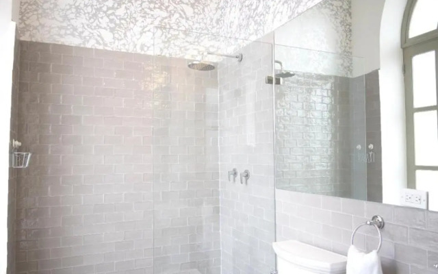 AmazINN Places Rooftop and Jacuzzi VIII