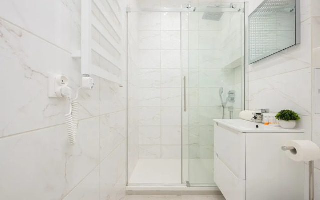 Apartment in Warsaw Center by Renters