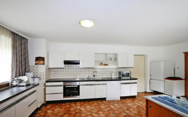 Chalet in Fugen Near Spieljochbahn