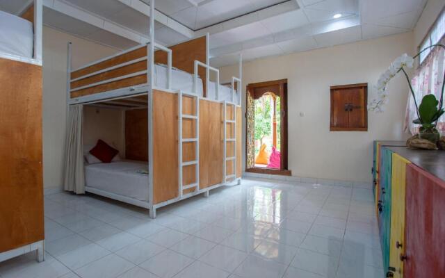 Nushe Hostel & Room By Zuzu