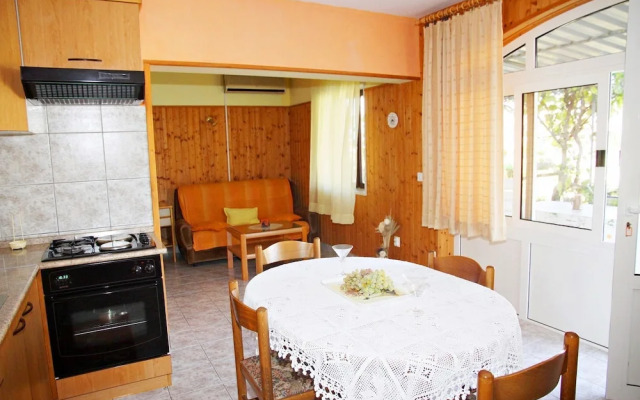Nikola - 200 m From Beach - A2