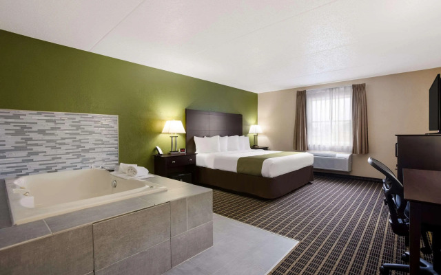 Quality Inn & Suites Big Rapids near University