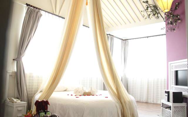 Orchid Hotel