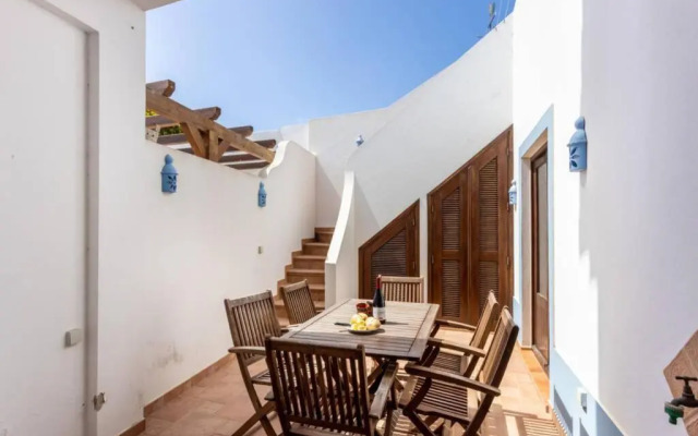 Sagres Chimneys House