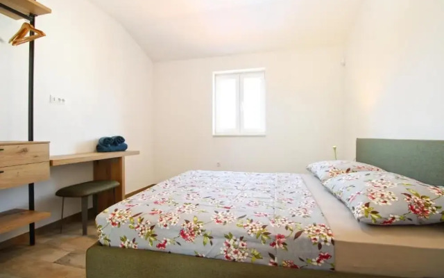 Modern Villa With Private Pool and Garden