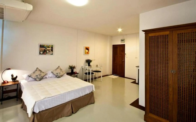 The Meet Green Apartment