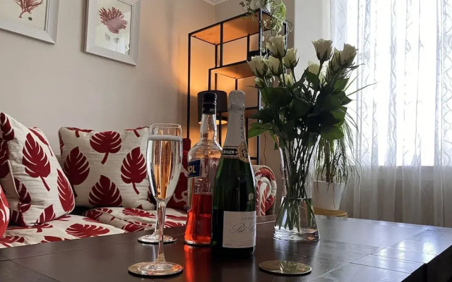 Chic City Centre Georgian Maisonette