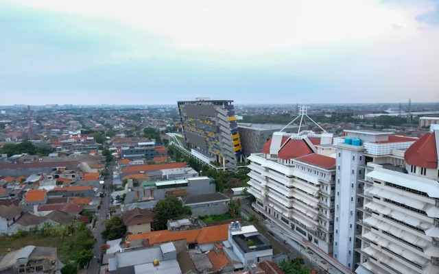 Comfy And Tidy Studio At The Square Apartment