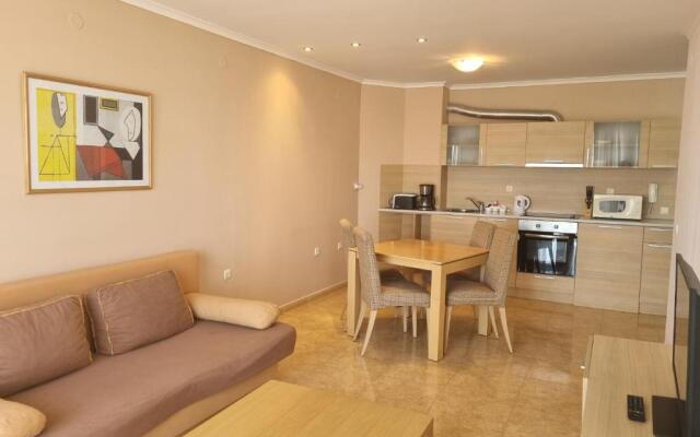 ARENA Aparthotel
