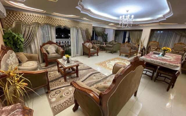 شقة مطلة علي قناة السويس701