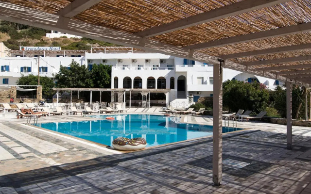 Armadoros Hotel Ios Backpackers