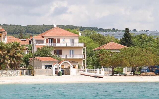 Amazing Apartment in Turanj With 3 Bedrooms