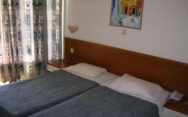 Relax Hotel