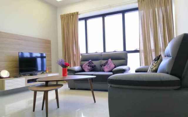 NEW 4 to 5PAX COMFY CITY Near Sunway Pyramid & PJ