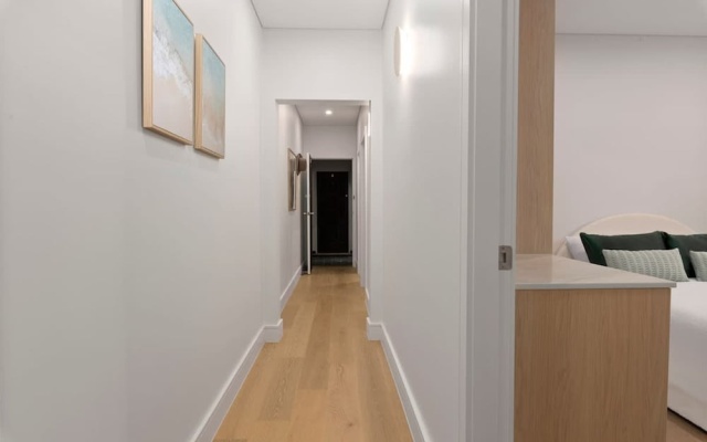 Coastal Living 2 Bedroom in Bondi Beach – Guest Rooms – Sydney